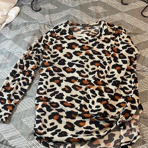 Beautiful casual shirt. Super comfy
